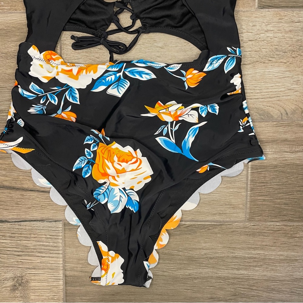 Black Floral Print Halter Tummy Control One Piece Swimsuit - Picture 4 of 8
